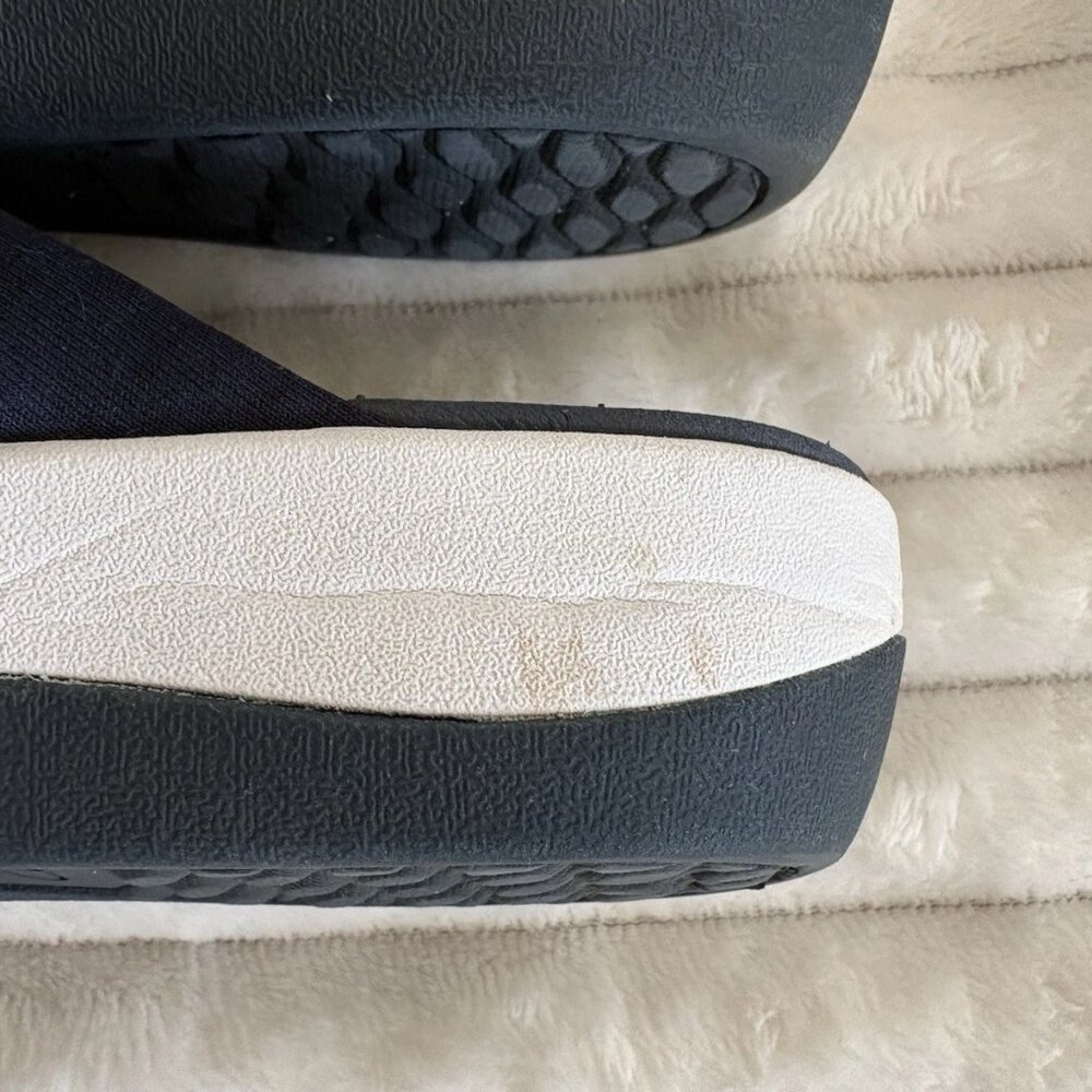 Clarks Cloudsteppers Size 7 M Women's Arla Kaylie Fabric Thong Sandals Navy Blue - Picture 7 of 9